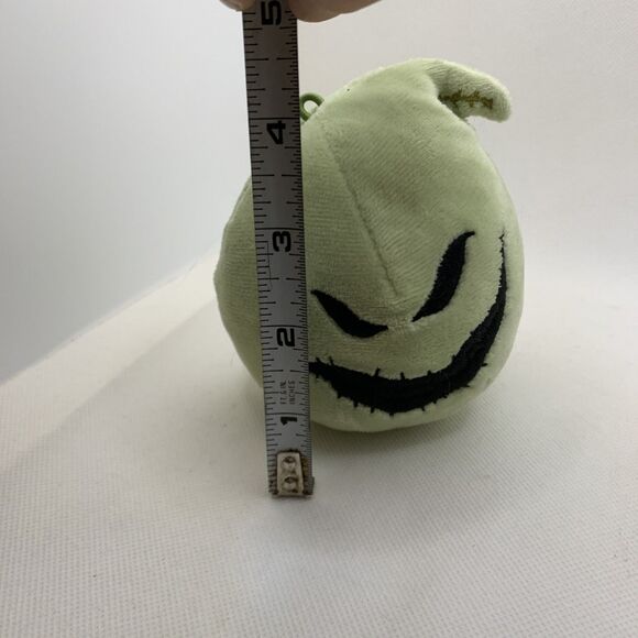 HALLMARK FLUFFBALL OOGIE BOOGIE THE NIGHTMARE BEFORE CHRISTMAS ROUND PLUSH - Picture 4 of 5